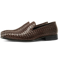 Chaussures en cuir tissé tendance, chaussures décontractées, chaussures en cuir véritable, conçues par un professionnel, fabriquées à la main.