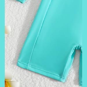 <span class=keywords><strong>Maillot</strong></span> <span class=keywords><strong>de</strong></span> <span class=keywords><strong>bain</strong></span> une pièce à manches longues avec protection solaire et fermeture éclair pour garçons <span class=keywords><strong>de</strong></span> 4 à 8 <span class=keywords><strong>ans</strong></span>, en polyester et élasthanne, idéal pour la plongée et les sports nautiques. - Product Image 3