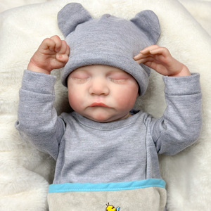 <span class=keywords><strong>Muñeca</strong></span> Bebé Reborn Levi de 17 Pulgadas, Vinilo Suave, <span class=keywords><strong>Ropa</strong></span> Intercambiable, Lavable, Modelo Pintado W-017, Empaque en Caja de Color - Product Image 2