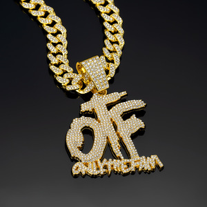 Collar con Colgante Familiar OTF Chapado en Oro de 14K, Cadena Cubana Iced, Estilo Hip Hop Graffiti, Colgante Personalizado con Nombre/Letra, Aleación de Zinc - Product Image 1
