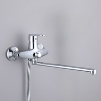 Robinet de douche mural à col long en laiton chromé contemporain, mitigeur à poignée unique, pomme de douche à effet pluie douce, accessoires de salle de bain modernes pour