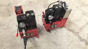 Unidad de alimentación de batería de litio de gato hidráulico eléctrico de alta capacidad JYH para reubicación de maquinaria industrial de servicio pesado - Product Image 6