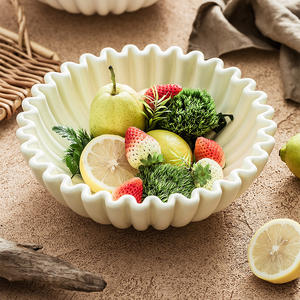 Porselen meyve kasesi büyük dekoratif kase Modern meyve beyaz kase ev dekor için fırfır dekor dalgalı yivli taraklı - Product Image 3