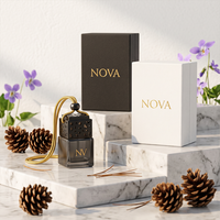 Bouteille diffuseur de parfum pour voiture en verre carré vide noir et blanc personnalisée de 8 ml avec bouchon en bois, conteneur de parfum suspendu