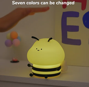 โคมไฟกลางคืนซิลิโคนรูปผึ้ง ชาร์จไฟผ่าน USB ไฟ LED สำหรับเด็ก โคมไฟข้างเตียง ควบคุมการเปลี่ยนสีด้วยการแตะ โคมไฟ RGB สำหรับห้องนอนเด็ก ปี 2026 - Product Image 4