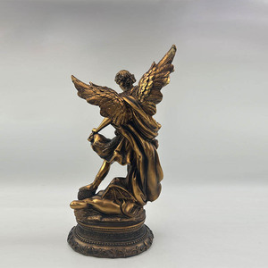 Estatua Antigua de San Miguel Arcángel en Poliresina, Figura Dorada de San Miguel en Venta - Product Image 4