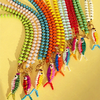 Collier Bohème en Perles de Rocaille Fait Main, Tressé, Multicolore, avec Breloque en Résine, Empilable, Tendance pour Femme
