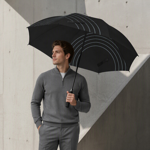 Parapluie de golf noir haut de gamme, texturé dégradé, coupe-vent et imperméable, avec logo pour usage professionnel - Product Image 4
