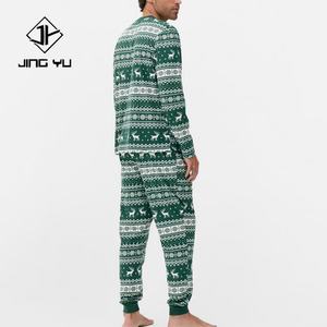Pijamas Navideños de Alta Calidad, Conjunto de Pijama con Estampado de Alce Personalizado, Ropa de Dormir para Hombre - Product Image 4