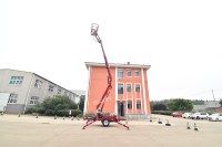 Nouvelle nacelle élévatrice diesel tractable de 18 m avec structure de jambes multi-sections YILULIFT TBLT18.0 pour l'inspection des pales d'éoliennes