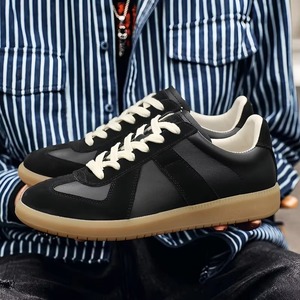 Zapatillas de estilo alemán vintage para hombre, de cuero genuino, planas, informales, para caminar. - Product Image 5