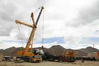 Guindaste de Braço em U de Seis Seções QAY160 com Altura Máxima de Elevação de 79m para Construção de Pontes e Edifícios de Grande Altura