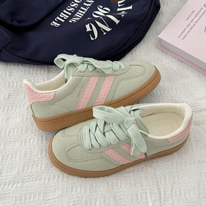 Vente en gros de baskets décontractées tendance pour femmes, style rétro portugais vintage, respirantes, blanches, pour toutes les saisons - Product Image 4