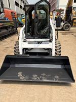 Chargeuse compacte Bobcat S160 d'occasion en bon état, mini-chargeuse au meilleur prix