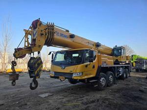 Grue montée sur camion d'occasion XCM-G QY40KC à vendre, système hydraulique puissant avec moteur PLC, boîte de vitesses, pompe, capacité de levage de 40 tonnes - Product Image 2