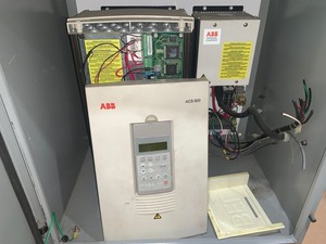 Variateur de fréquence ACS600 (ACS60100096) 7,5 CV 525-600 Vca 0-300 Hz 0-600 Vca avec PLC - Product Image 2