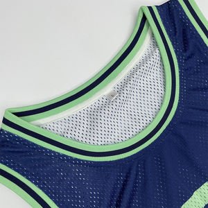 Maillot de basket-ball en maille avec logo brodé en bleu avec impression par sublimation personnalisée OEM - Product Image 4