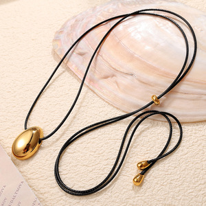 Collier pendentif simple en forme de goutte d'eau en acier inoxydable avec chaîne en corde noire, chaîne de pull unisexe, options de couleur or et argent - Product Image 3