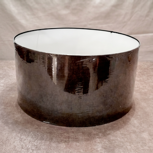 Cubierta de lámpara cilíndrica gris moderna con siluetas florales y lunescensas decorativas, optimizada para colgar como luminaria colgante. - Product Image 1