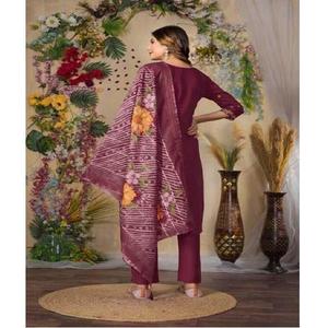 Conjunto de Kurti Exclusivo para Mujer con Bordado Multicolor Hecho a Mano, Hermoso Estilo Tradicional, Ideal para Fiestas y Uso Diario - Product Image 2