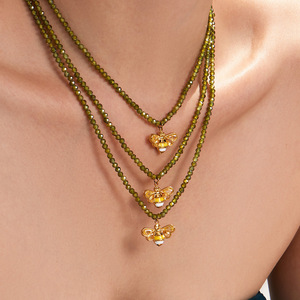Collar de acero inoxidable hecho a mano con cuentas y colgante de abeja esmaltada, joyería de moda para mujer, uso diario. - Product Image 2
