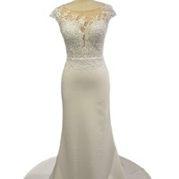Robes de mariée personnalisées à manches courtes avec appliques en dentelle, col rond élégant et traîne courte