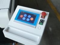 Machine de découpe à couteau vibrant à double portique haute efficacité pour semelles intérieures en cuir, empeignes de chaussures et tissus maillés