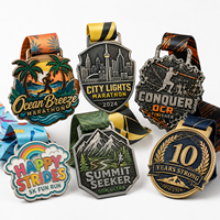 Médailles de sport personnalisées en alliage de zinc Ocean Breeze Summit avec émail souple pour compétitions de trail, fabricant et fournisseur, ruban plaqué