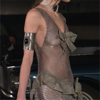 Robe Cyberpunk Techwear HT&T avec Anneau Métallique – Vêtement Futuriste Avant-Gardiste Sexy pour Club, Spectacle Scénique, Rave, Festival – Femme et Homme