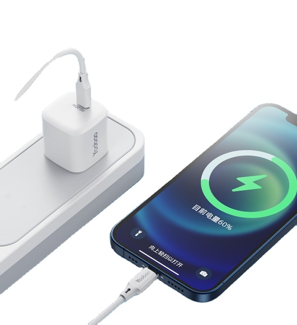 YOOBAO Wholesale U62 PD20W Fast Charging Type-C Port Adapter Power Supply Wall Charger Adapter