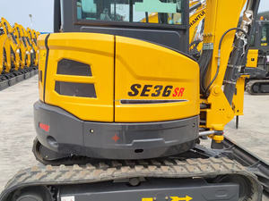 Prix bon marché Micro Digger UCM SE17SR 1.7T pelle sur chenilles Mini pelle sur chenilles pour l'aménagement paysager de la ferme - Product Image 3