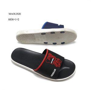 รองเท้าแตะแบบสวมสำหรับผู้ชาย MLXY OEM แบรนด์ตามสั่ง - Product Image 4