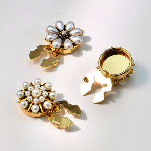 Jinyi Button Fashionable Shell Clothes Button Cover with Pearl Logo Custom Decorative Metal Button Cover for Women Shirt - Product Image 1