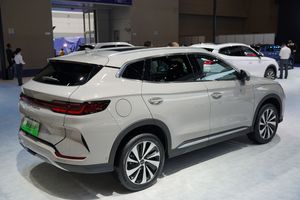 Voiture électrique pure SUV hybride à traction intégrale BYD Song Plus EV 2025, nouvelle voiture chinoise BYD Song <span class=keywords><strong>Pro</strong></span> Dm L Dmi, véhicules à énergie nouvelle 2026 - Product Image 4