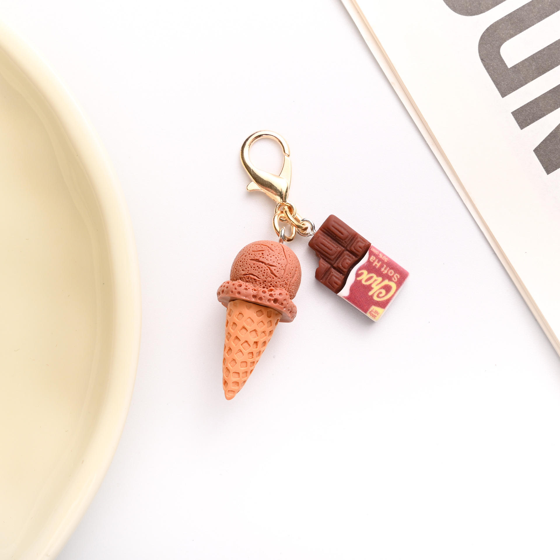 พวงกุญแจช็อกโกแลตกรวย