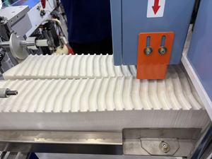 เครื่องผลิตกระดาษเช็ดปากพร้อมลูกกลิ้งลายนูนทำกระดาษทิชชู่อัตโนมัติเต็มรูปแบบจากโรงงานชั้นนำของจีน - Product Image 4