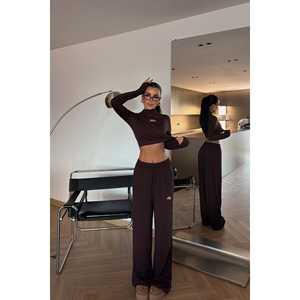 Ensemble deux pièces ample marron Reeves pour femme, motif uni, style décontracté chic, haut et jupe au-dessus du genou, idéal pour les sorties d'automne - Product Image 5