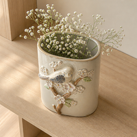 Vase en céramique ovale décoratif style pastoral, motif oiseaux et fleurs en relief 3D, pot de fleurs vintage en porcelaine blanc crème ARM LVG
