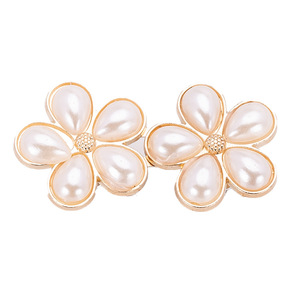 Dispositivo de ajuste de cintura con botón de flor de cinco pétalos de perlas, base plana, desmontable, sin clavos, para estilizar la figura. - Product Image 5