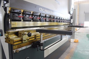 Presse plieuse CNC Accurl 4 + 1 axes 135T/4000 avec machine à cintrer automatique CE & ISO <span class=keywords><strong>Delem</strong></span> <span class=keywords><strong>DA58T</strong></span> - Product Image 4