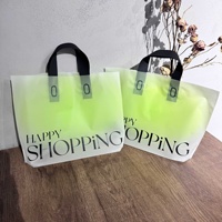 Sac boutique en PE recyclable imprimé en héliogravure avec logo personnalisé pour vêtements, vêtements pour enfants, usage en magasins de détail, emballage pour le shopping