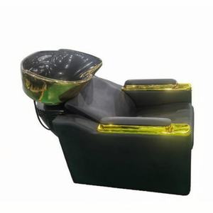 Sillones de Champú Modernos para Salón con Asientos Tapizados en Negro y Lavabos de Cerámica Negra Elegantes - Product Image 2