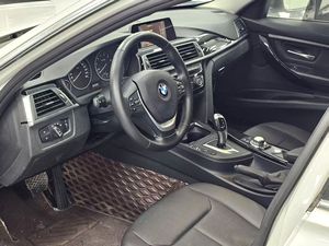 Auto Usado a Precio Accesible, <span class=keywords><strong>BMW</strong></span> <span class=keywords><strong>Serie</strong></span> <span class=keywords><strong>3</strong></span> 320Li 2016 <span class=keywords><strong>2017</strong></span> 2018 2.0T 8AT Sedán LHD 184HP Deportivo de Lujo con Tracción Trasera, Bien Mantenido - Product Image 4