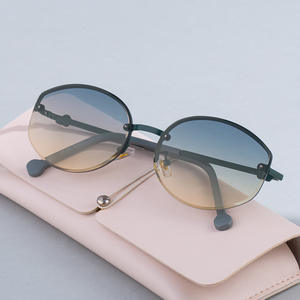 Gafas de Sol Elegantes sin Montura, Marco Negro, Lentes de PC con Protección UV400 para Mujer, Diseño Moderno 2025 - Product Image 5