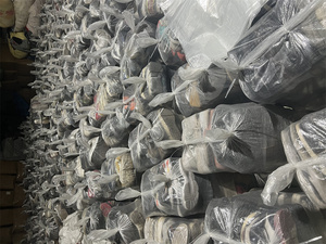 Vêtements d'hiver de marque de seconde main, vêtements de qualité supérieure en vrac, vente en gros à bas prix, collection de vêtements de marque de seconde main - Product Image 4