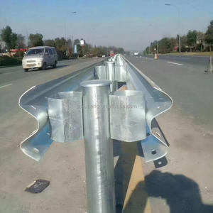 Barandilla de Seguridad para Tráfico, Barrera de Seguridad para Carreteras, Barandas de Acero en Forma de <span class=keywords><strong>W</strong></span>, <span class=keywords><strong>Q235</strong></span>, Alta Intensidad, Reflectante Prismática, Anti-Impactos, Galvanizada en Caliente - Product Image 2