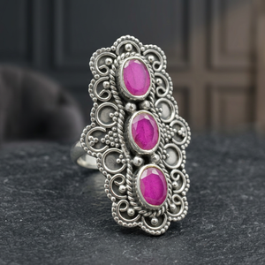 Anillo Grande de Plata de Ley 925 con Engaste de Bisel y Gema de Rubí Ovalada Facetada, Precio de Mayoreo para Proveedores - Product Image 3