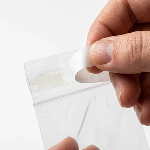 Sacs d'expédition en PE transparents avec logo personnalisé, pochettes en plastique imperméables pour courrier, enveloppes polyvalentes à fermeture autocollante pour l'expédition de vêtements e-commerce - Product Image 4