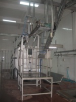 Lève-carcasses de haute qualité / Élévateur pour le levage et la descente des carcasses dans la ligne d'abattage des porcs / bovins / moutons / poulets