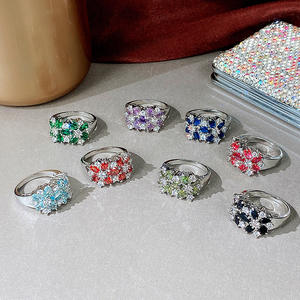 Anello A035 con Grappolo di Fiori, Anello da Donna con Zirconia Cubica Creata in Laboratorio, Pietra Ovale con Incastonatura a Pavé, Anelli alla Moda per Feste - Product Image 4